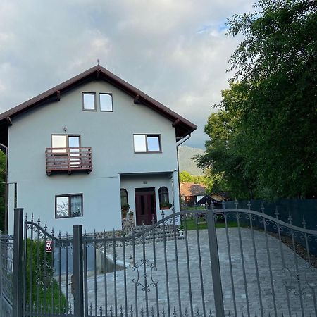 شقة Casa Mosoiu برانْ المظهر الخارجي الصورة